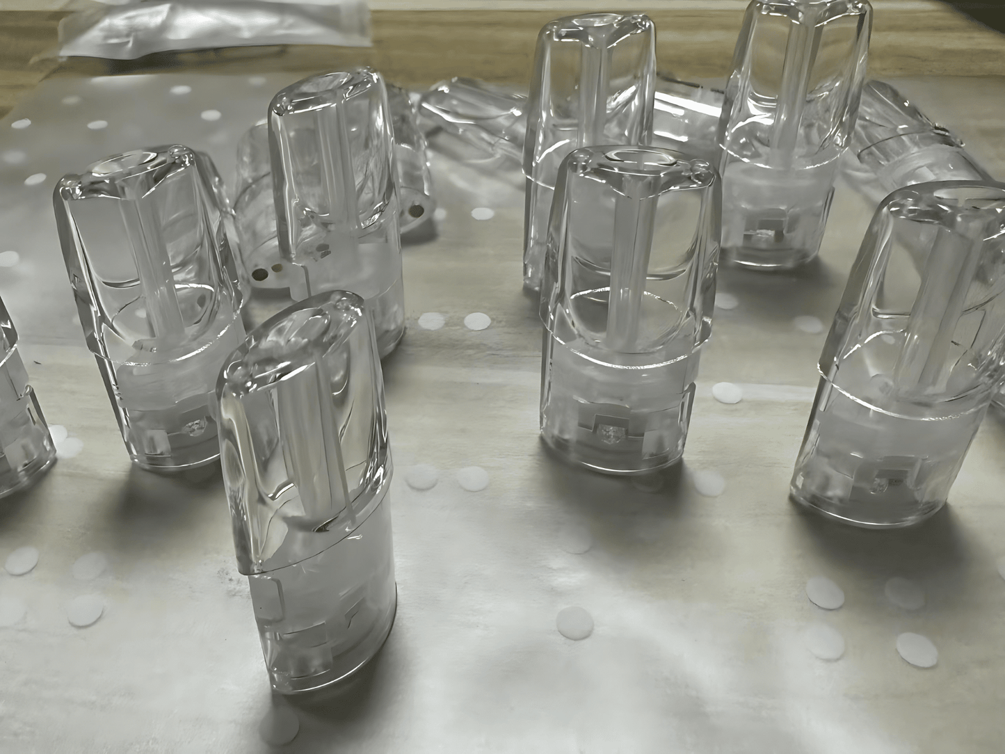 TUTX白底側注油空彈，一代可重複使用空煙彈，不漏油不吃油不卡機，2ml/適用一代煙桿-台灣現貨秒發